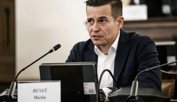 Dětský ombudsman dostal za první rok 1500 podnětů. Často šlo o školy i rodinné spory