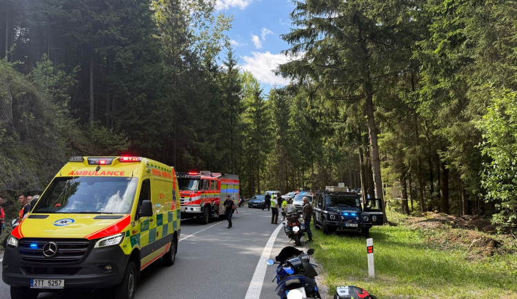 Neděle plná nehod motorkářů. Ve Starých Hamrech zasahovali záchranáři dvakrát