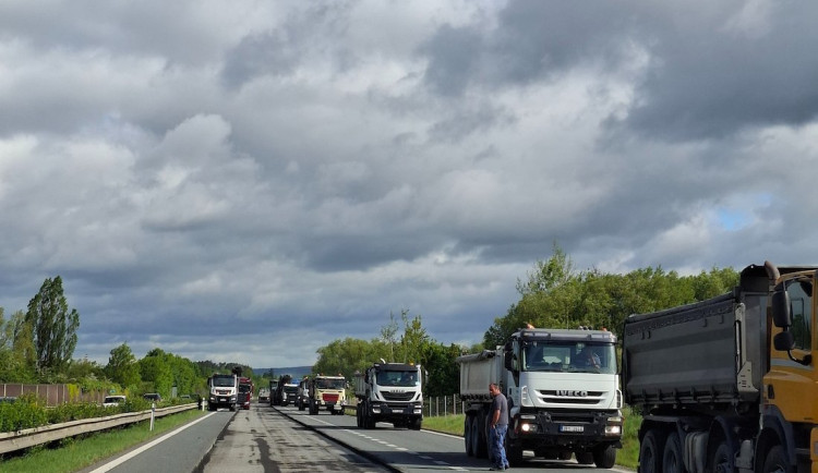 Silničáři v Plzeňském kraji vydají na opravy silnic zhruba stejně jako loni