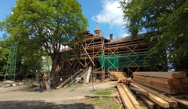 Chata Hvězda na Broumovsku se opravuje. Otevře se až v roce 2027