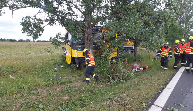 U Hazlova na Chebsku havarovala cisterna, řidič vozu při nehodě zemřel