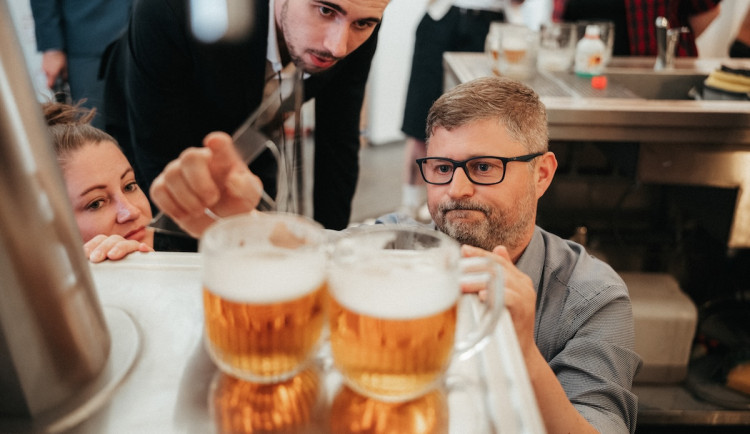 Budvar zná vítěze soutěže Mistr výčepní. Titul putuje do Olomouce