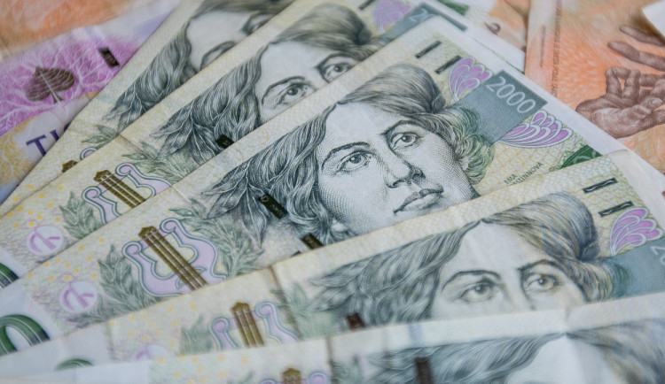 Falešná reklama s premiérem Babišem připravila ženu z Vysočiny o 600 tisíc