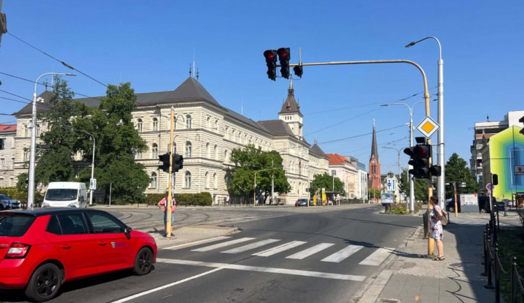 Pozor na dopravní komplikace v Olomouci. Dnes začínají opravy rušných křižovatek v centru