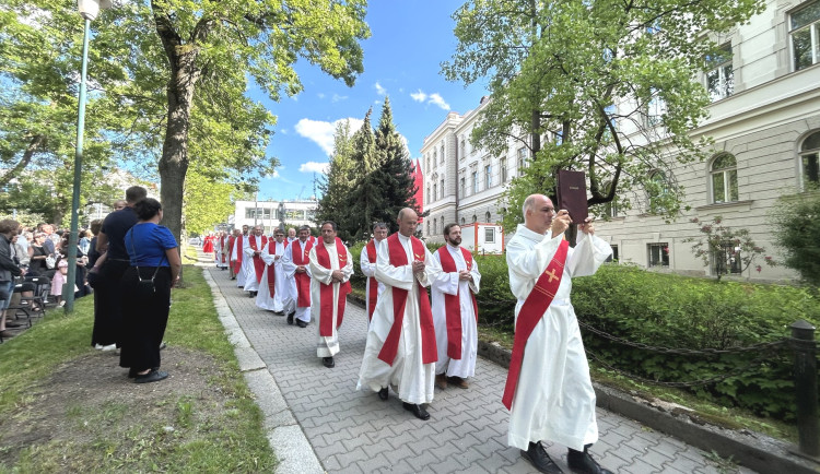 Méně přesunů než obvykle. Na Vysočině letos mění působiště jen dva kněží