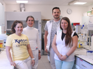 Biologická část týmu z TUL. Zleva: Kateřina Strnadová, Věra Jenčová, Maxim Lisnenko, Šárka Hauzerová.