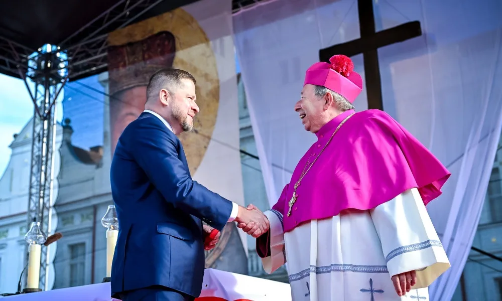 ČNB usiluje o obnovu a posílení svých zlatých rezerv, vydává unikátní svatováclavský dukát