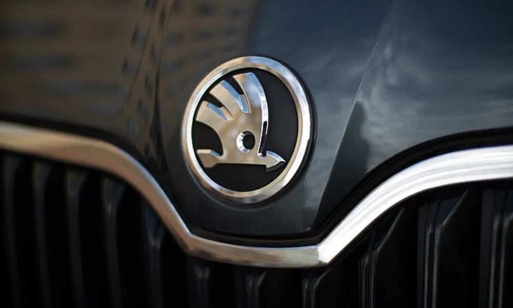 Rostoucí počet registrací vozů v ČR pohání i vyšší zájem o elektromobily a SUV