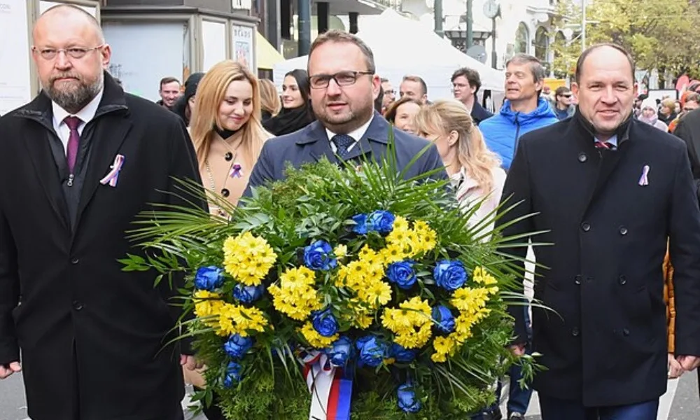 Lidovci na pátečním sjezdu rozhodnou o předsedovi a budoucnosti strany, mírným favoritem je Marek Výborný