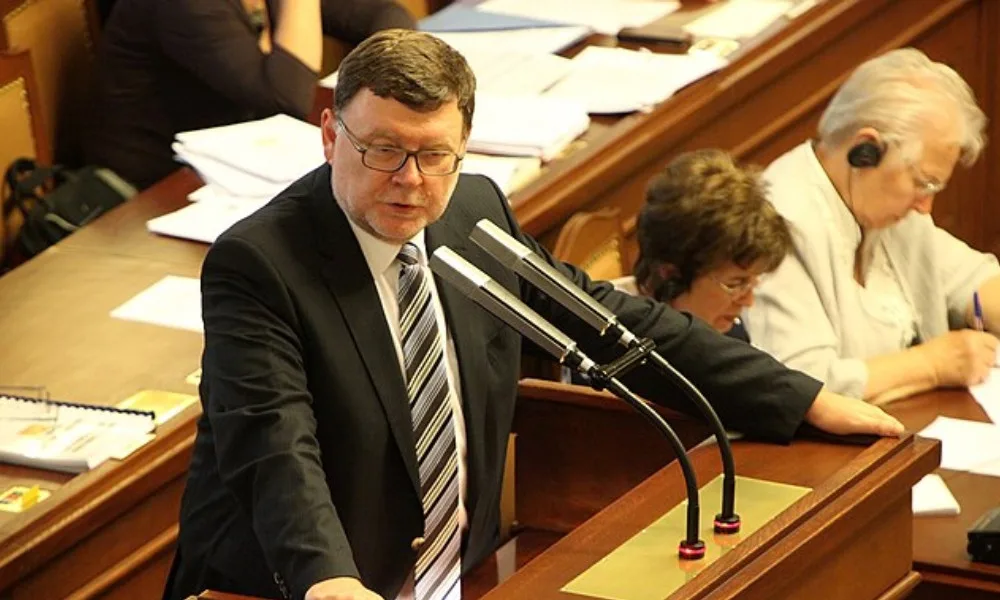 Státní rozpočet pro rok 2025 se schodkem 241 miliard korun projednala v prvním čtení Poslanecká sněmovna