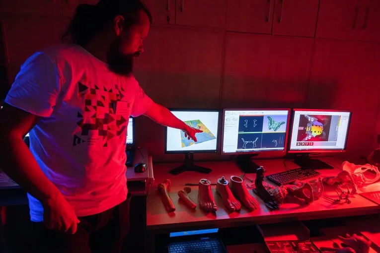 Univerzita ukáže veřejnosti nové roboty, třeba ten, který zastřihává vinice. Chybět nebude ani robopes SPOT