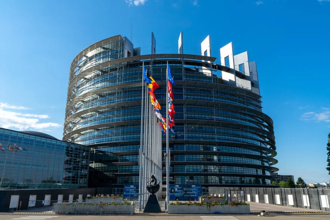 Evropská komise vyplatila České republice 1,67 miliardy EUR z fondu obnovy EU