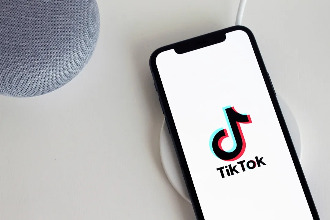 TikTok má nového spojence, Trump žádá o odklad zákazu aplikace před nástupem do úřadu