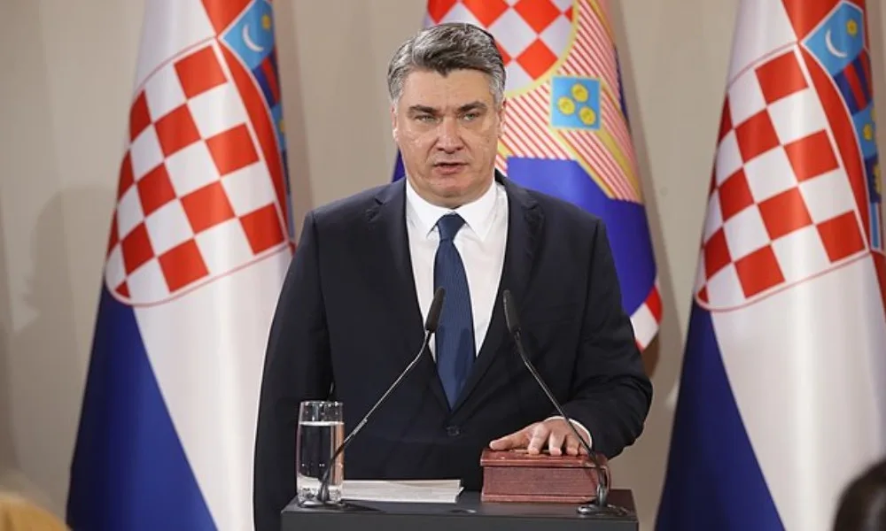 Chorvatský prezident Zoran Milanović obhájil mandát ve druhém kole prezidentských voleb