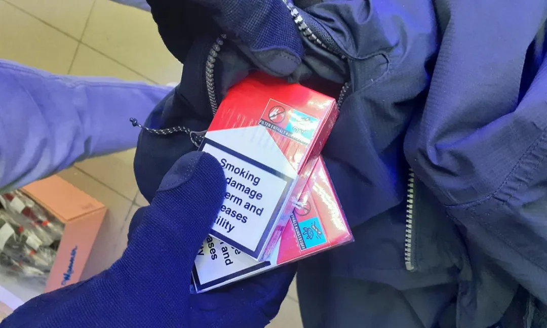 Celníci zajistili při silniční kontrole 300 tisíc kusů neznačených cigaret. Daňový únik činil 1,3 milionu korun