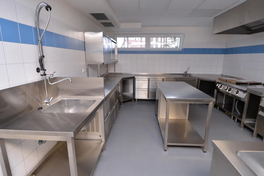 Sportovní areál Prokopávka v Plzni má nové šatny a restauraci. Investice přesáhla 30 milionů korun