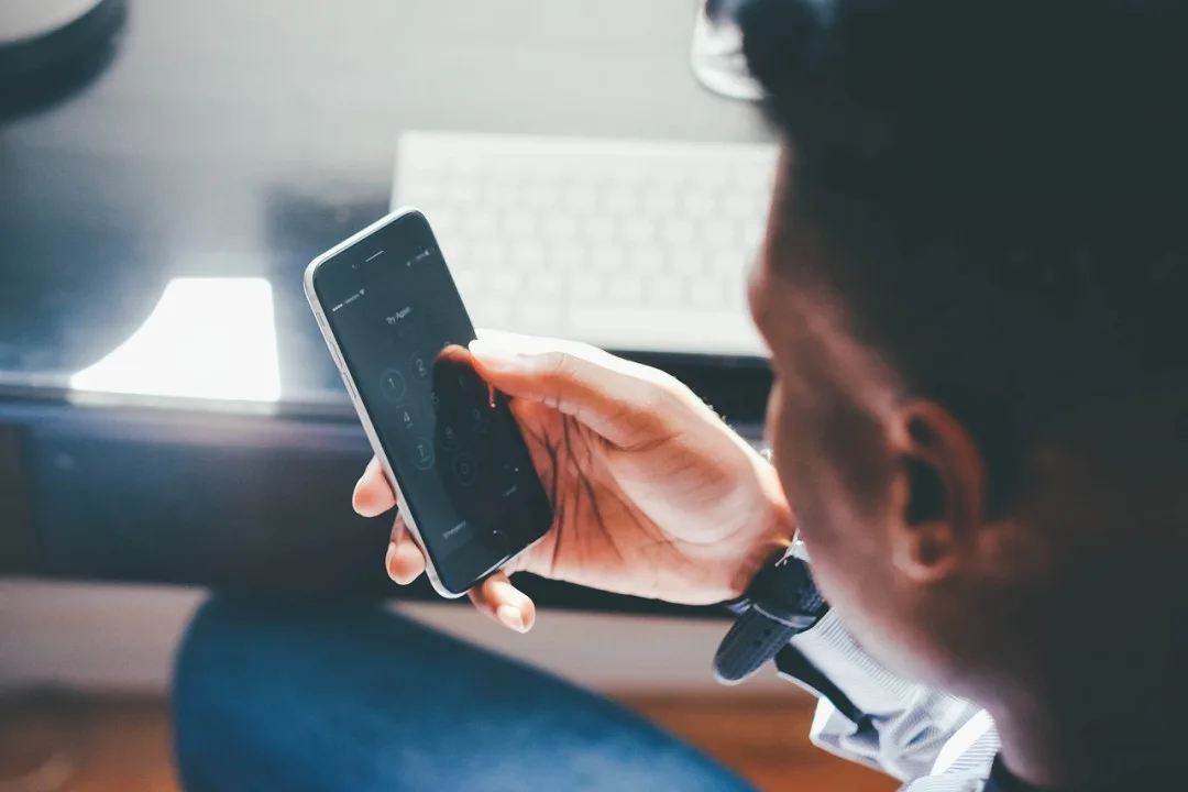 Digitální technologie nemají na dospívající stejné dopady. Odborníci varují před zobecňováním účinků