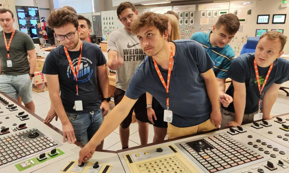 Čeští studenti opět zvolili ČEZ jako svého top zaměstnavatele roku 2025