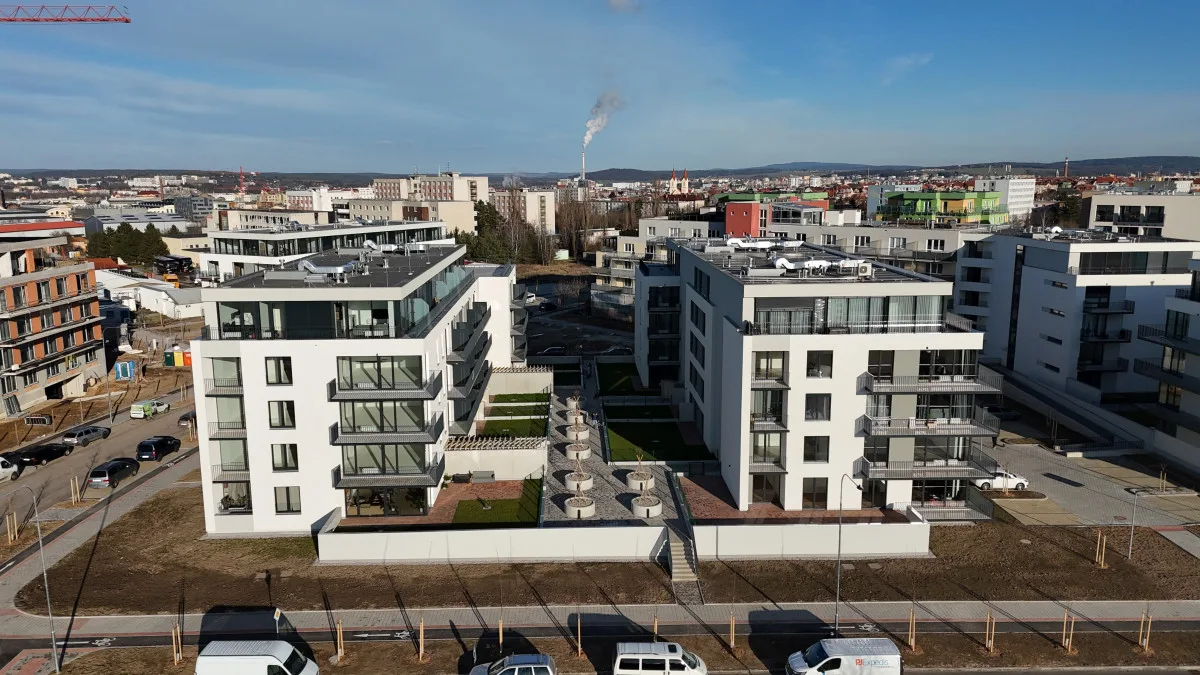 foto z výstavby 1. a 2. etapy Triangl Parku