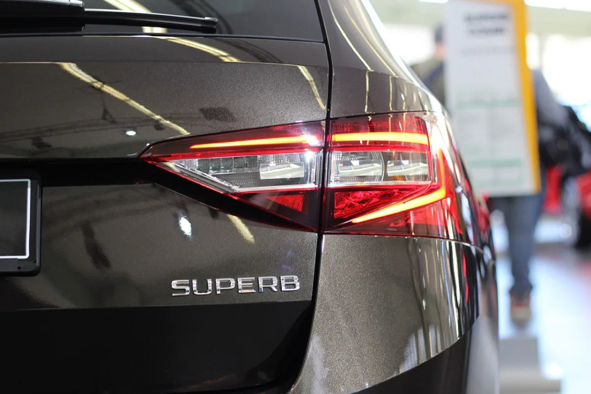 Motorová vozidla a elektrická zařízení: hlavní tahouni českého vývozu v únoru