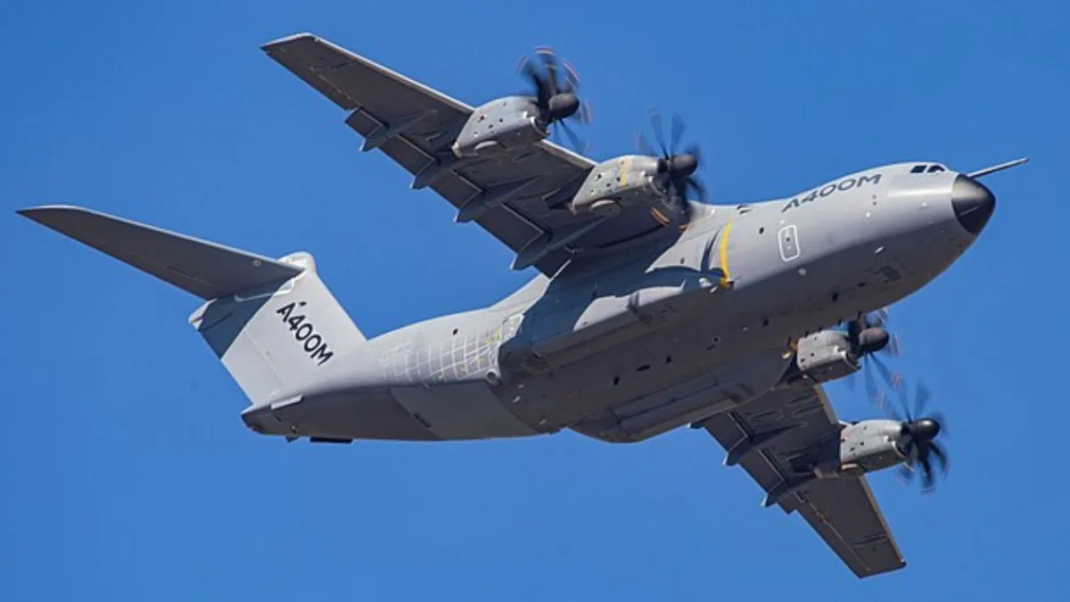 Francie chce z letounu A400M získat víc: údery, průzkum i elektronický boj