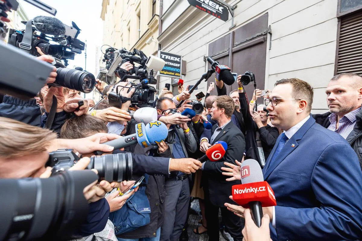 Po sečtení dvou třetin okrsků vedlo ANO před Spolu, STAN, SPD a Piráty