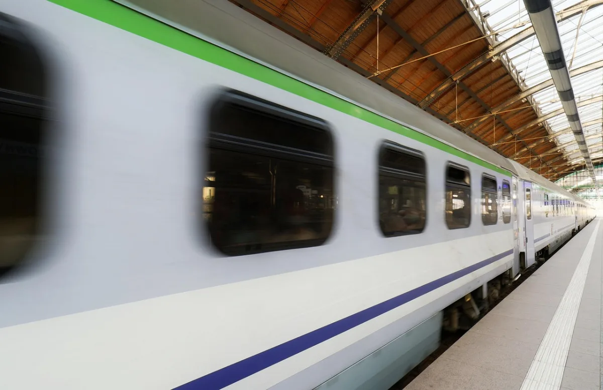 Dopravci vyzývají vládu k rozšíření tratí a rychlejší elektrizaci železnice