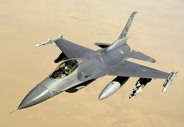 Dánsko vypíná legendu: F-16 po 46 letech končí službu