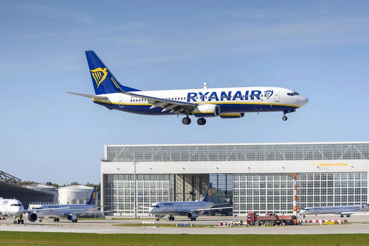 Chcete ušetřit za letenky? Díky hádce Ryanairu s Muskem teď můžete