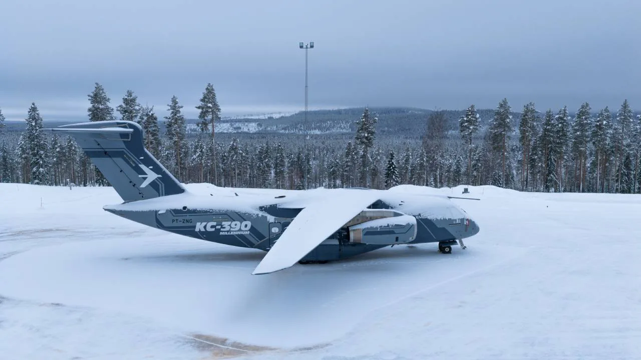 KC-390 prošel ve Švédsku zkouškou pro provoz v Arktidě