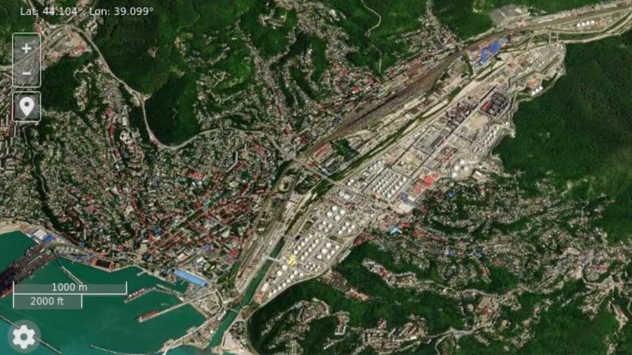 Ukrajinské drony se v Tuapse připomněly potřetí, rafinerie hoří