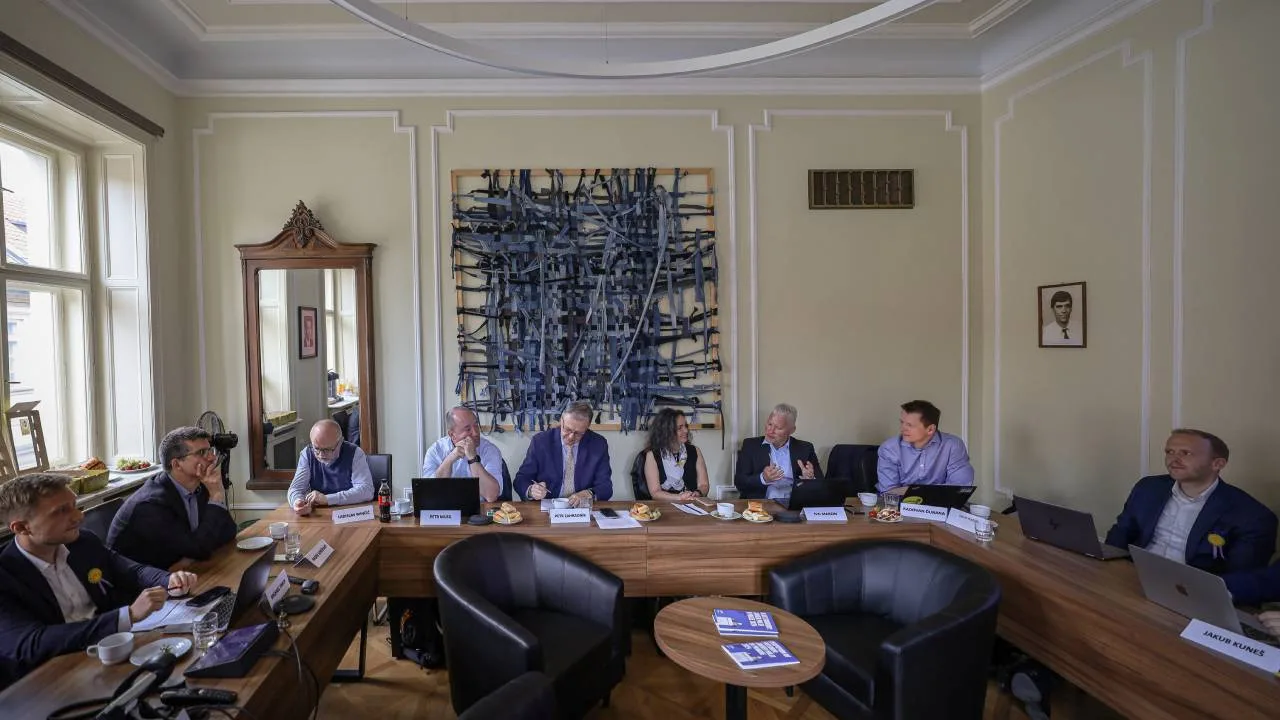 Návrh rozpočtu EU normalizuje společné zadlužování, míní evropští odborníci