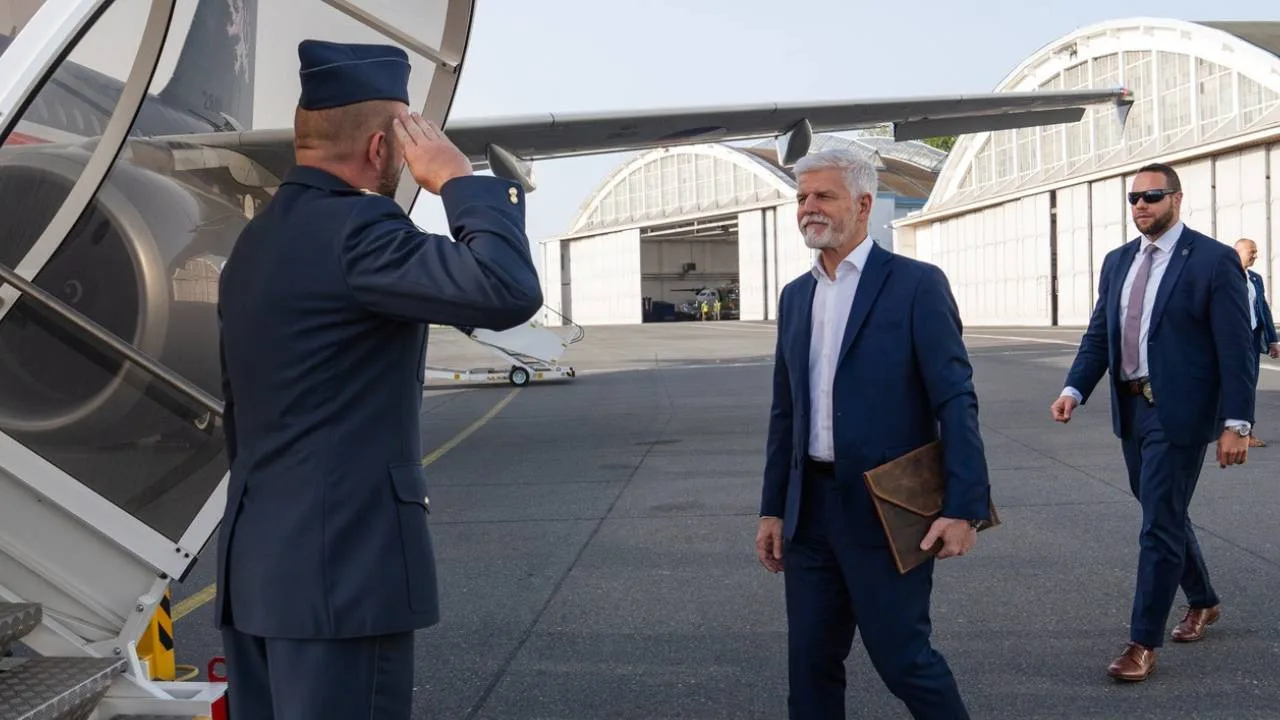 Spor o summit NATO: Pavel trvá na účasti, jinak zváží Ústavní soud