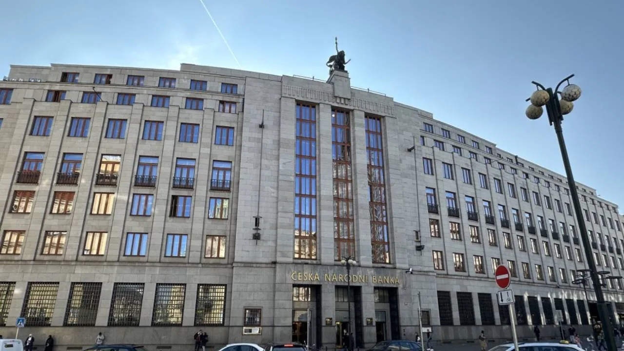 ČNB zvýšila sazbu na 3,75 %, silná poptávka tlačí na růst cen