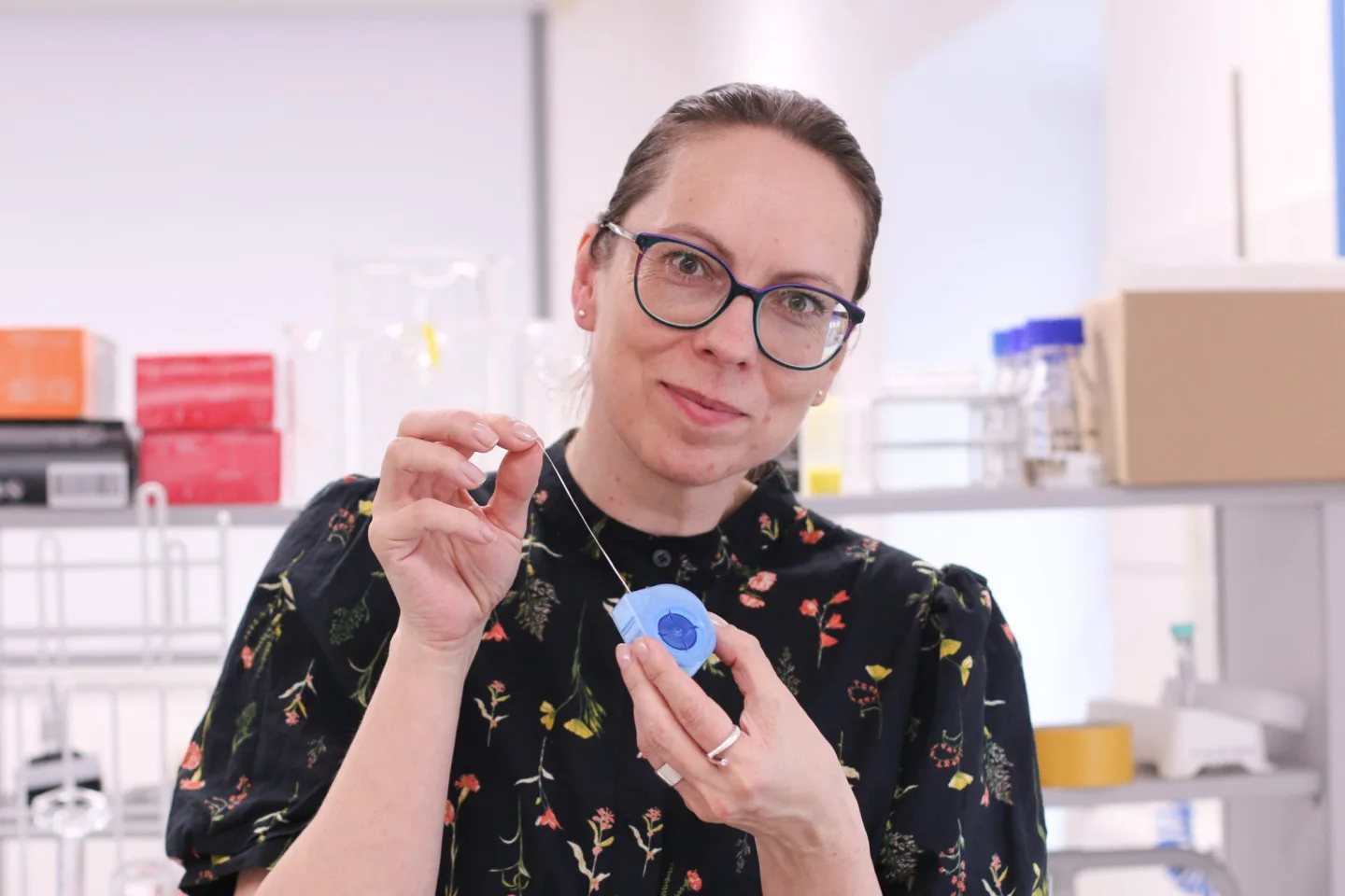 Na vývoji nanonitě se podílel tým Evy Kuželové Košťákové z libereckého oddělení bioinženýrství katedry chemie FP TUL a projektový tým.