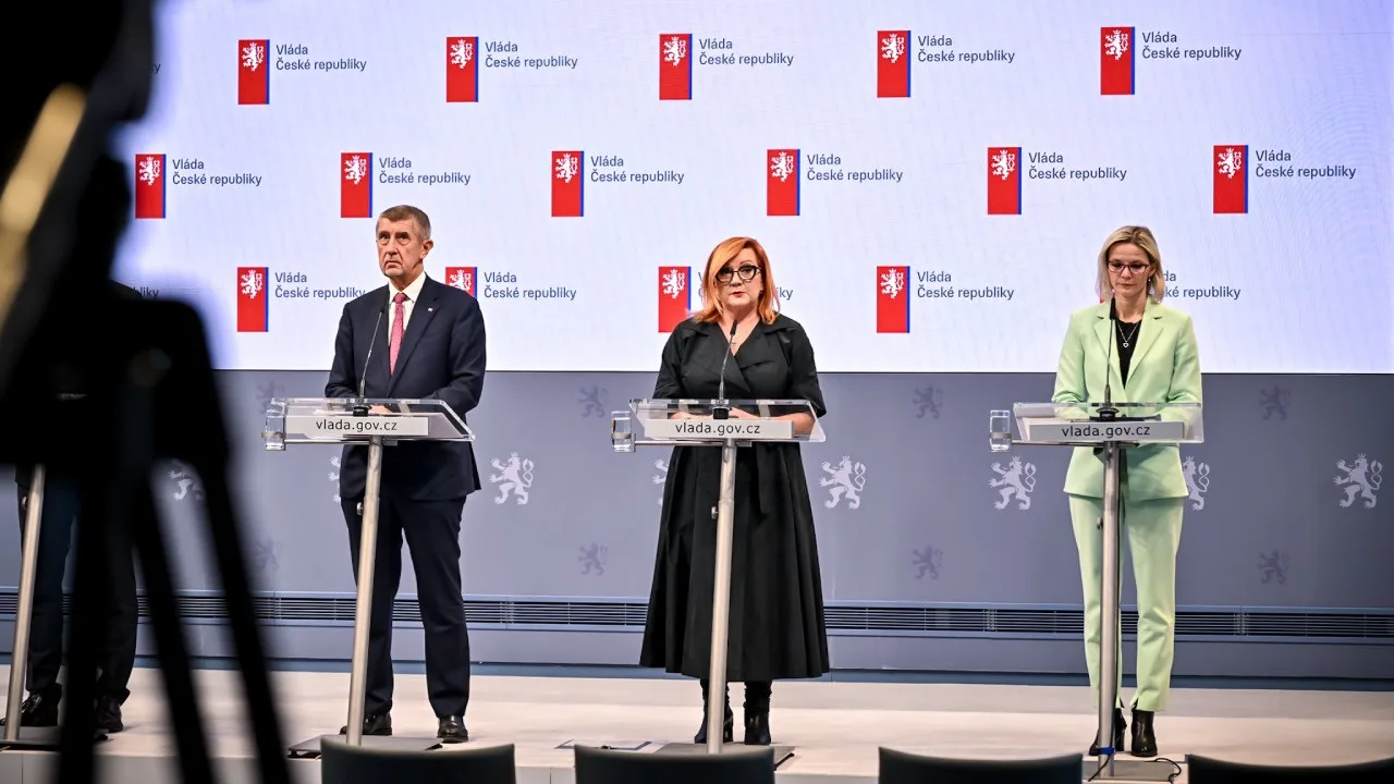 Státní rozpočet skončil po sedmi měsících se schodkem 176,6 miliardy Kč