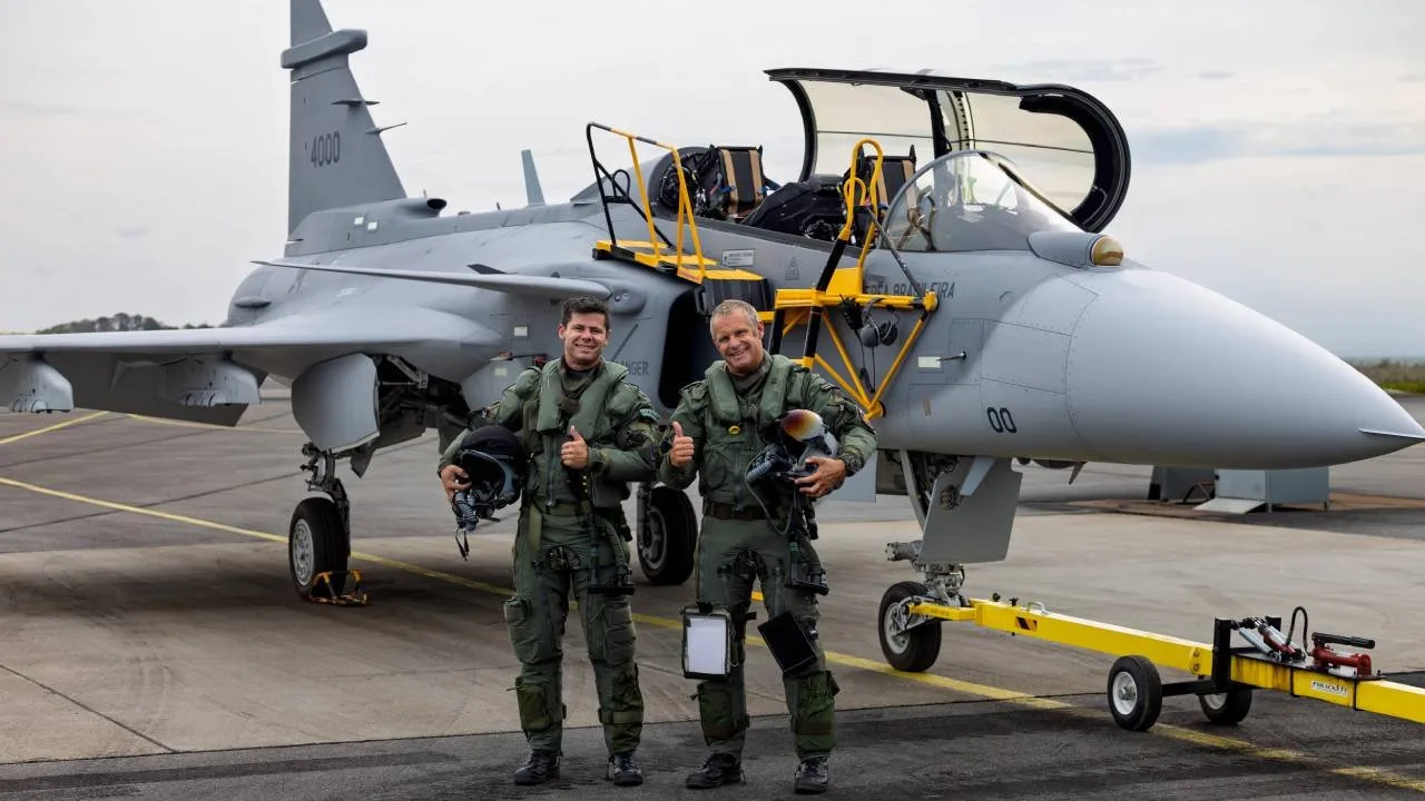 Gripen F poprvé vzlétl. V kokpitu seděl i brazilský testovací pilot