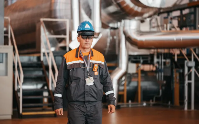 Technikům v Jaderné elektrárně Temelín pomáhají při práci brýle s rozšířenou realitou