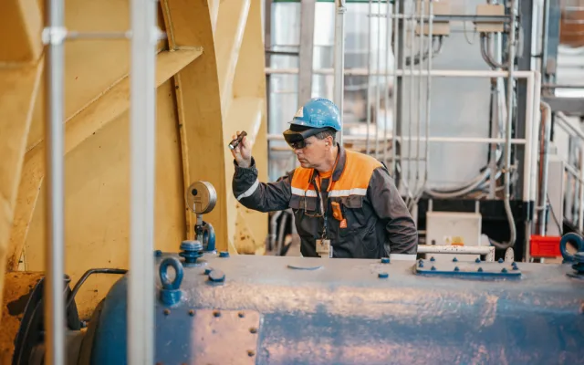 Technikům v Jaderné elektrárně Temelín pomáhají při práci brýle s rozšířenou realitou