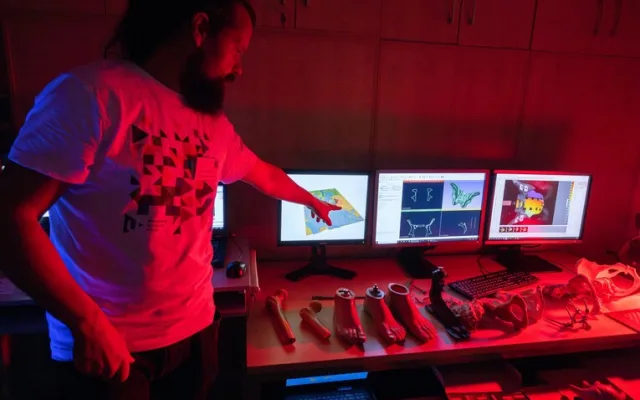 Univerzita ukáže veřejnosti nové roboty, třeba ten, který zastřihává vinice. Chybět nebude ani robopes SPOT