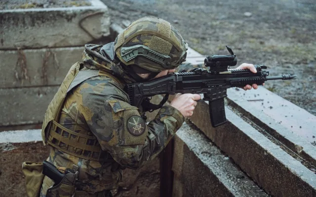 Česká armáda na Doupově poprvé testuje nové tanky Leopard, náročné cvičení prověří techniku i vojáky