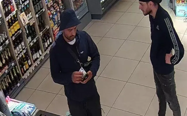 Poznáváte je? Policie hledá dva muže kvůli krádeži v Ostravě