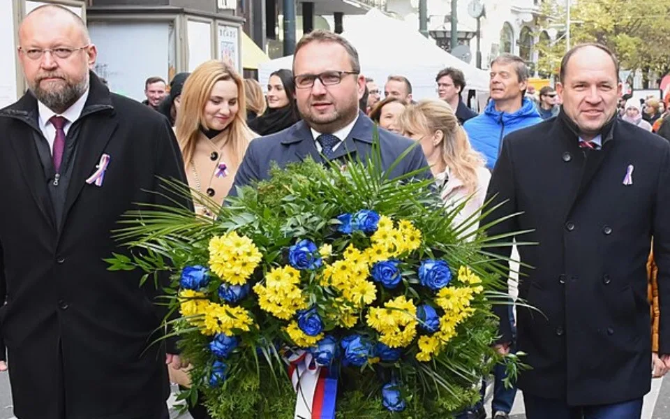 Lidovci na pátečním sjezdu rozhodnou o předsedovi a budoucnosti strany, mírným favoritem je Marek Výborný