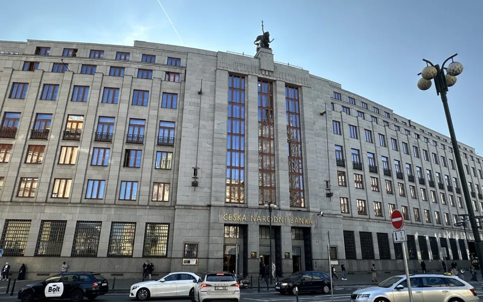 ČNB mění strukturu devizových rezerv: Zvýší podíl akcií v rezervách a zaměří se na americký trh