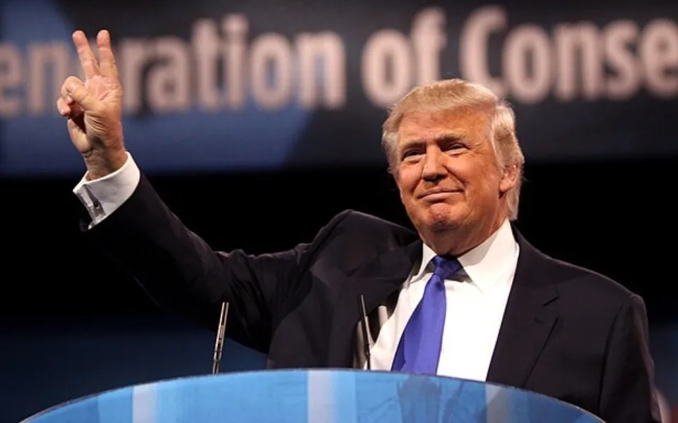 Donald Trump se vrátí do Bílého domu, dolar a bitcoin rostou