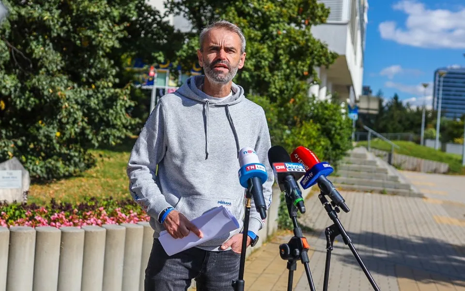 KOMENTÁŘ: Přísaha Motoristů, nebo Motoristé sobě?