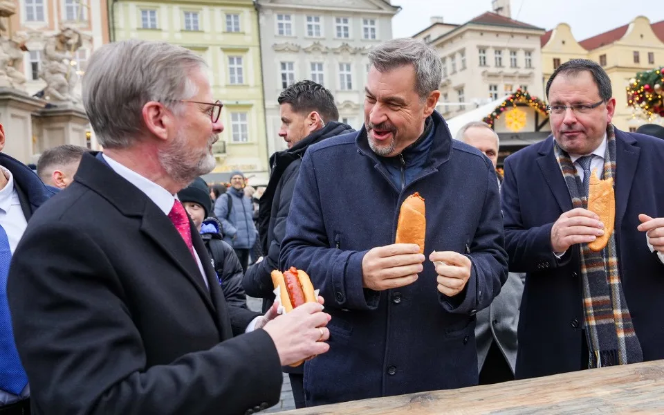Energetická spolupráce mezi Českem a Bavorskem: Premiéři Fiala a Söder podepsali klíčové memorandum