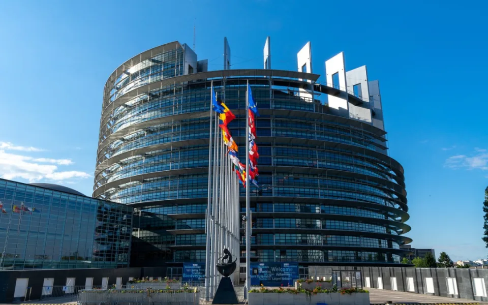 Evropská komise vyplatila České republice 1,67 miliardy EUR z fondu obnovy EU