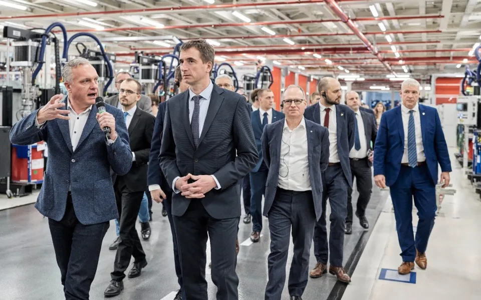 Ministr Vlček jednal se Škoda Auto o budoucnosti automobilového průmyslu a emisních limitech