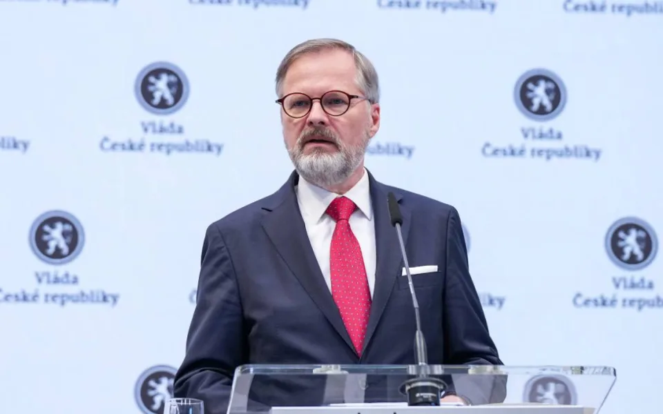 Vláda schválila 900 milionů na dostupné bydlení a podpoří leteckou záchrannou službu